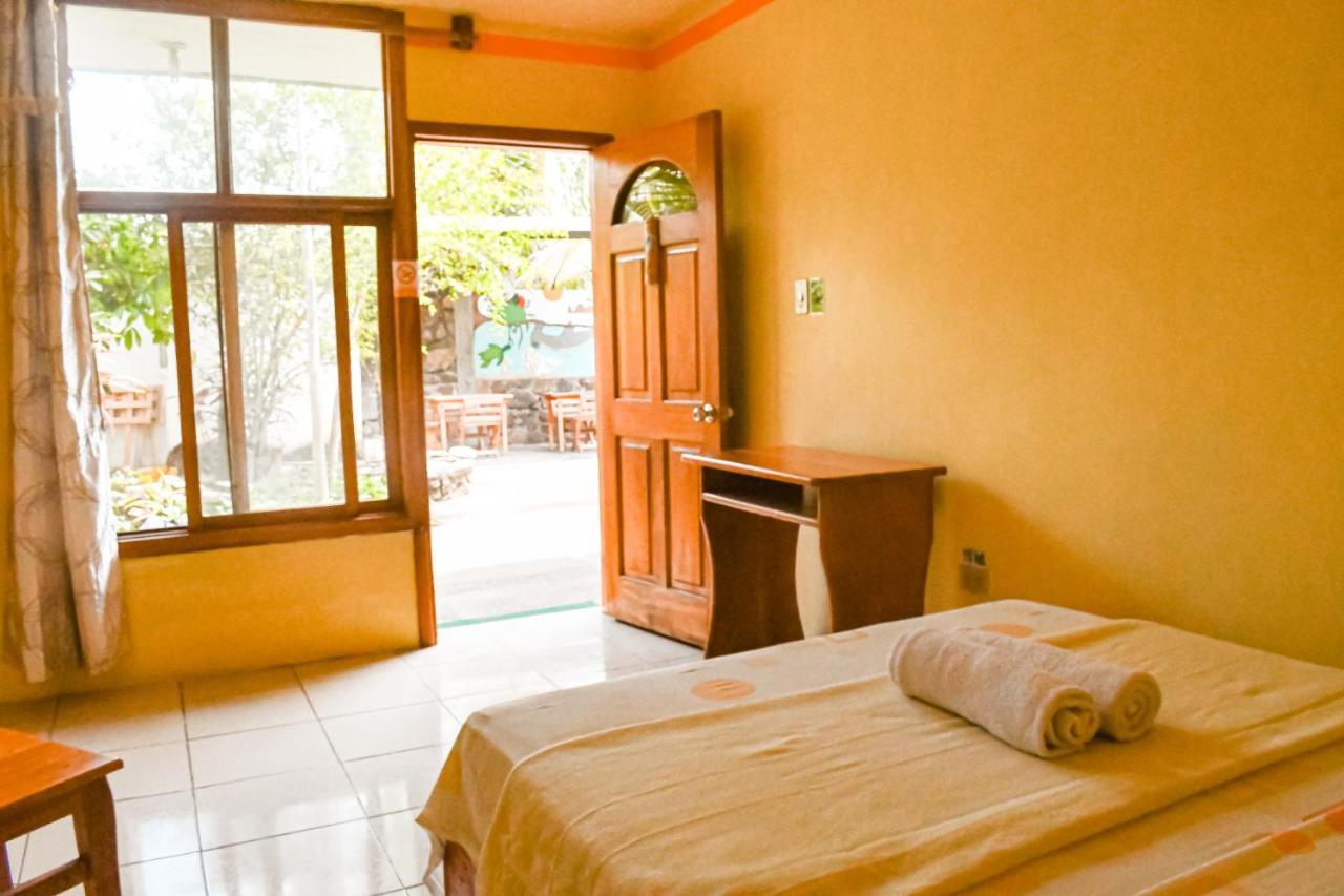Hotel Galapagos Dove Puerto Ayora  Esterno foto